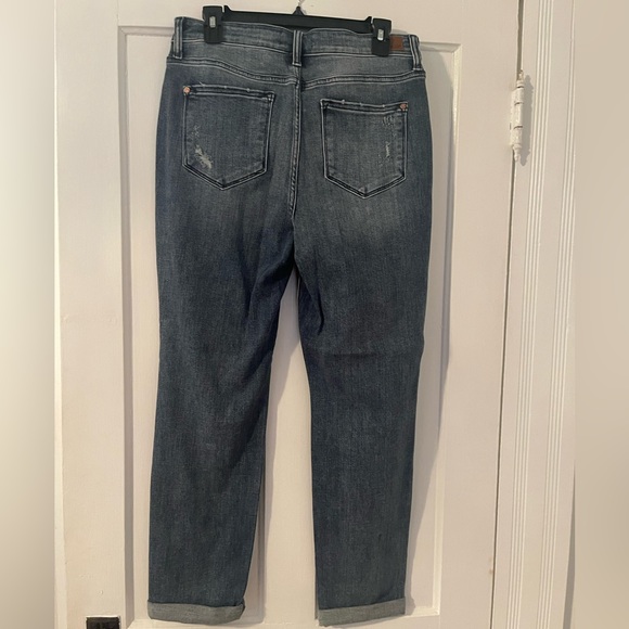 Judy Blue Boyfriend Jean - Picture 3 of 4